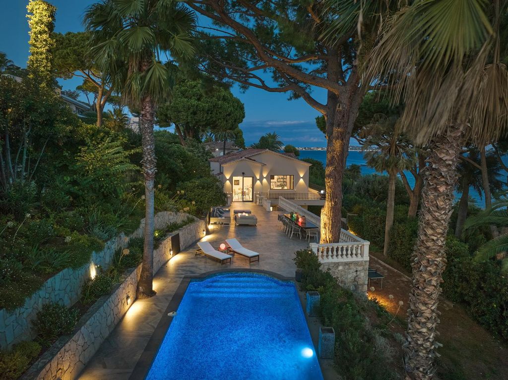 6 bedroom luxury Villa for sale in Canne 6 bedroom luxury villa for sale in cannes france1 1.jpg