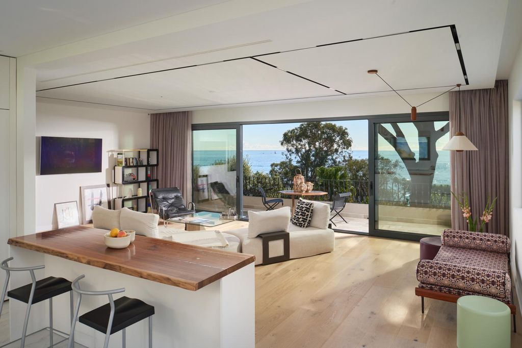 6 bedroom luxury Villa for sale in Canne 6 bedroom luxury villa for sale in cannes france3.jpg